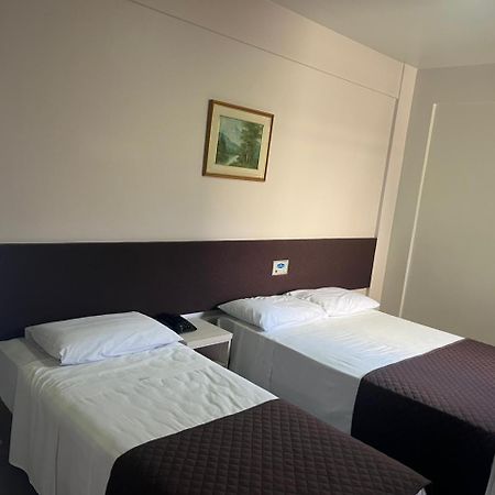Hotel Lawrence Foz do Iguaçu Zewnętrze zdjęcie